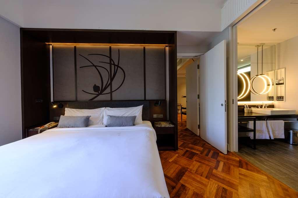 Lone Pine, Penang, A Tribute Portfolio Resort Бату-Феррінгі Номер фото